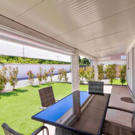 Holiday home Garden View In Near And Boat Excursions *