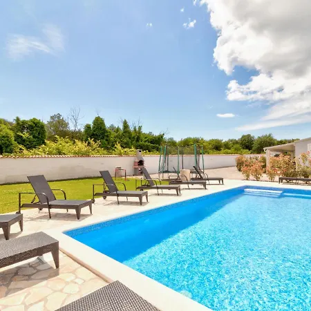 Garden View In Near And Boat Excursions Holiday home Banjole